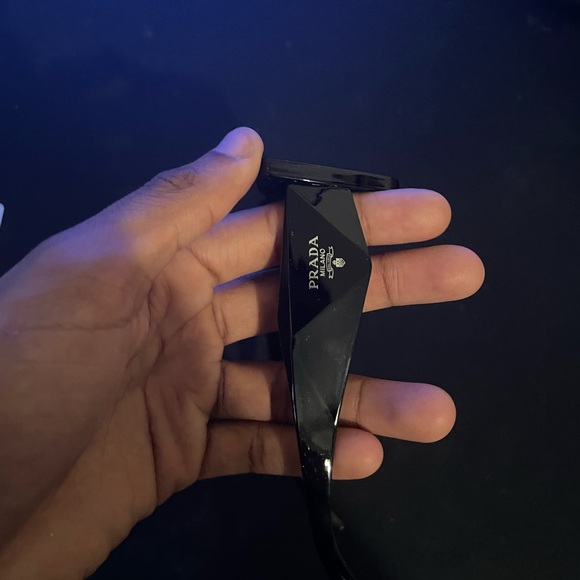 Prada sunglasses,designer brand authentic shades perfect for the summer - Picture 5 of 6